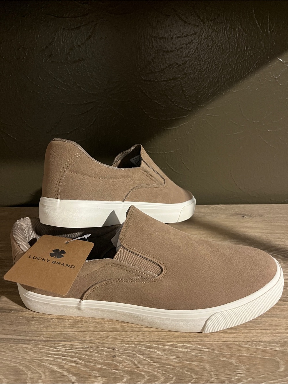 Men’s Size 10 Lucky Brand James Slip-On Sneakers - Taupe/Tan Colorway